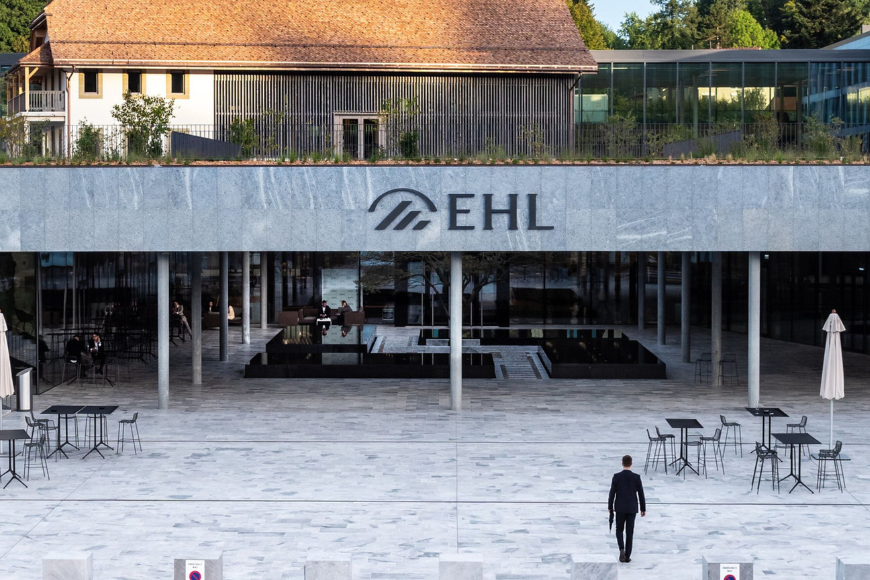 Blog-header-education-consulting-ehl-campus-entrance
