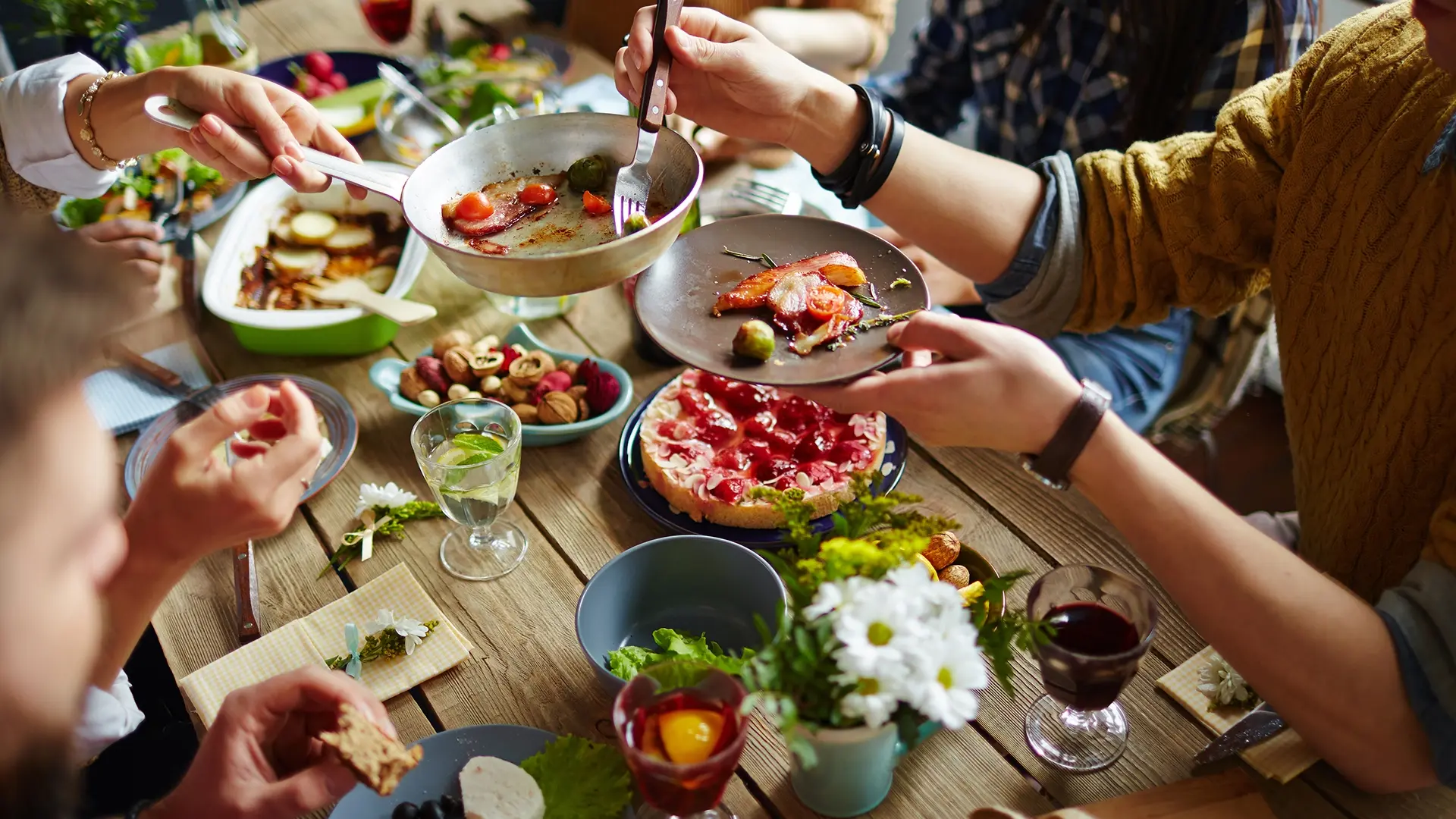 11_sharingfood